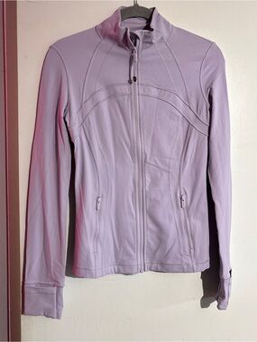 Women’s Lavender Lululemon Zip-Front Active Jacket. Size 6